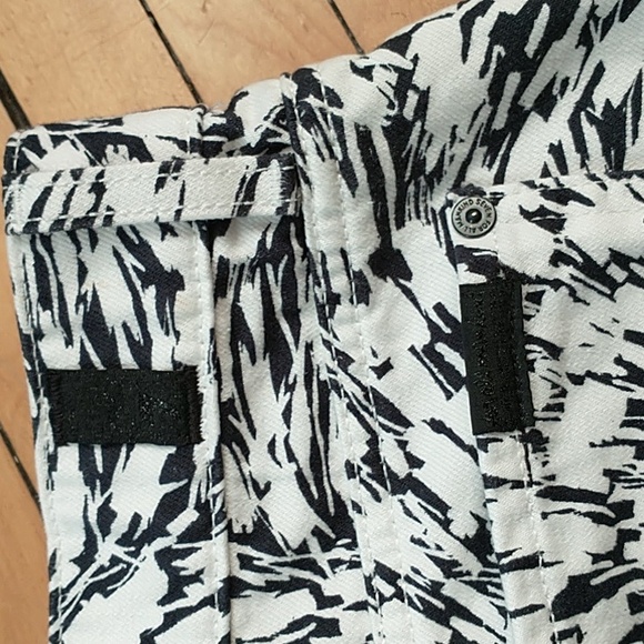 7 For All Mankind  White & Black Denim Brushstroke Print Skirt, Size 32 - Picture 5 of 5